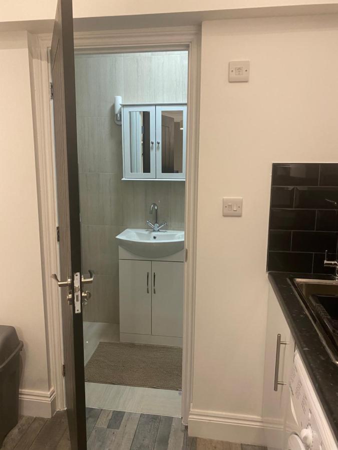 Exeter Garden For 2 *